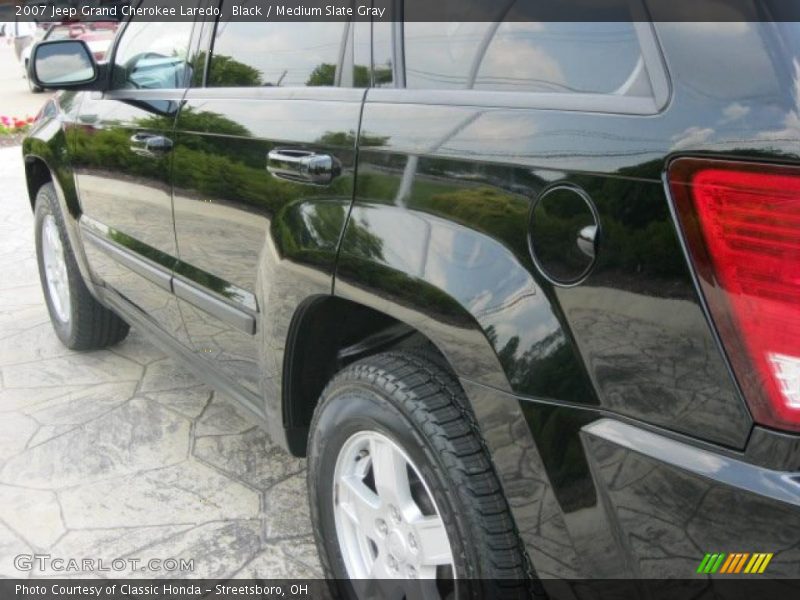 Black / Medium Slate Gray 2007 Jeep Grand Cherokee Laredo