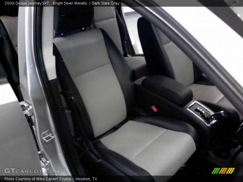 Bright Silver Metallic / Dark Slate Gray 2009 Dodge Journey SXT