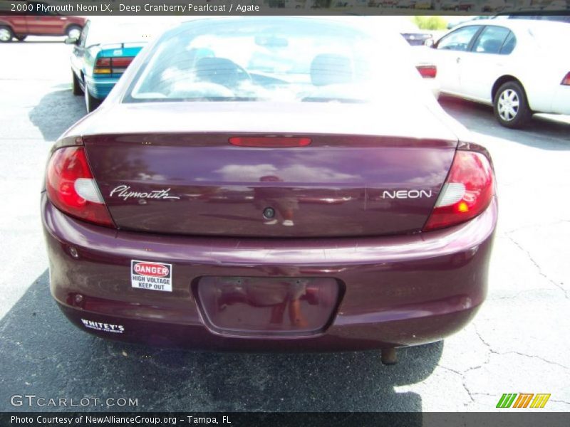 Deep Cranberry Pearlcoat / Agate 2000 Plymouth Neon LX
