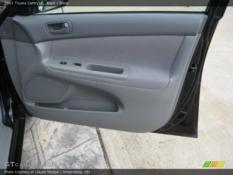 Black / Stone 2002 Toyota Camry LE