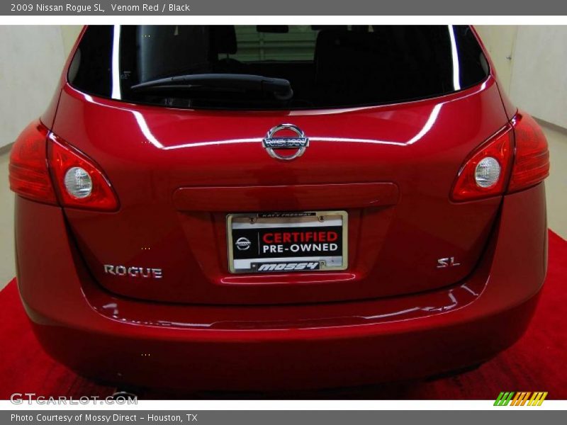 Venom Red / Black 2009 Nissan Rogue SL