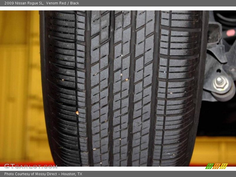 Venom Red / Black 2009 Nissan Rogue SL