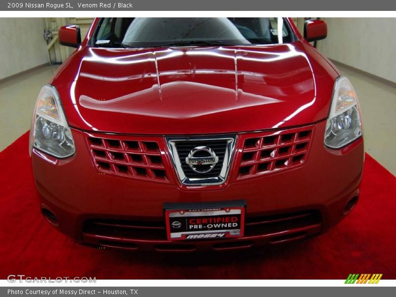 Venom Red / Black 2009 Nissan Rogue SL