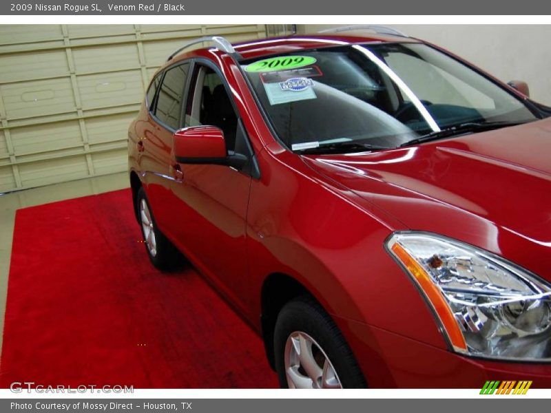 Venom Red / Black 2009 Nissan Rogue SL