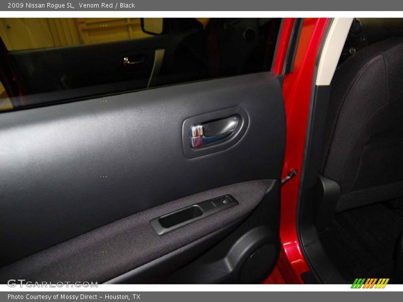 Venom Red / Black 2009 Nissan Rogue SL