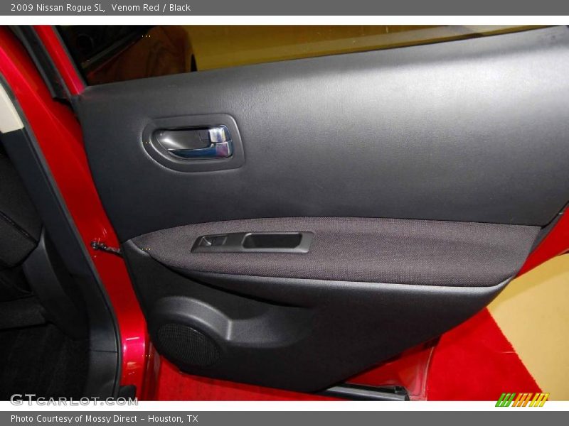 Venom Red / Black 2009 Nissan Rogue SL