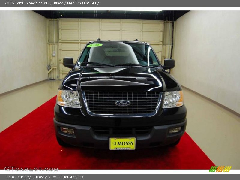 Black / Medium Flint Grey 2006 Ford Expedition XLT