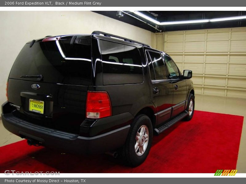 Black / Medium Flint Grey 2006 Ford Expedition XLT