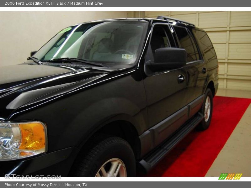 Black / Medium Flint Grey 2006 Ford Expedition XLT
