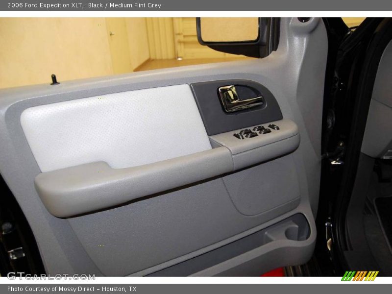 Black / Medium Flint Grey 2006 Ford Expedition XLT