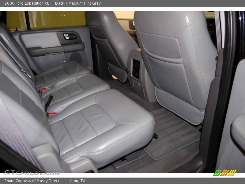 Black / Medium Flint Grey 2006 Ford Expedition XLT