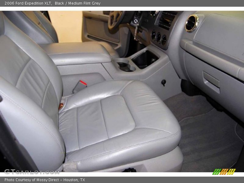 Black / Medium Flint Grey 2006 Ford Expedition XLT