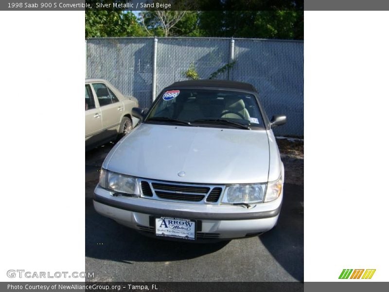 Silver Metallic / Sand Beige 1998 Saab 900 S Convertible