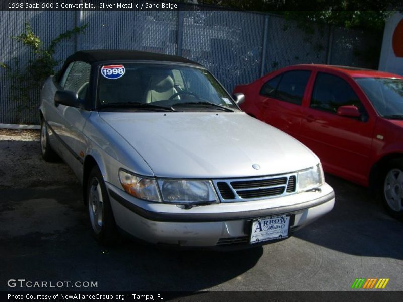 Silver Metallic / Sand Beige 1998 Saab 900 S Convertible