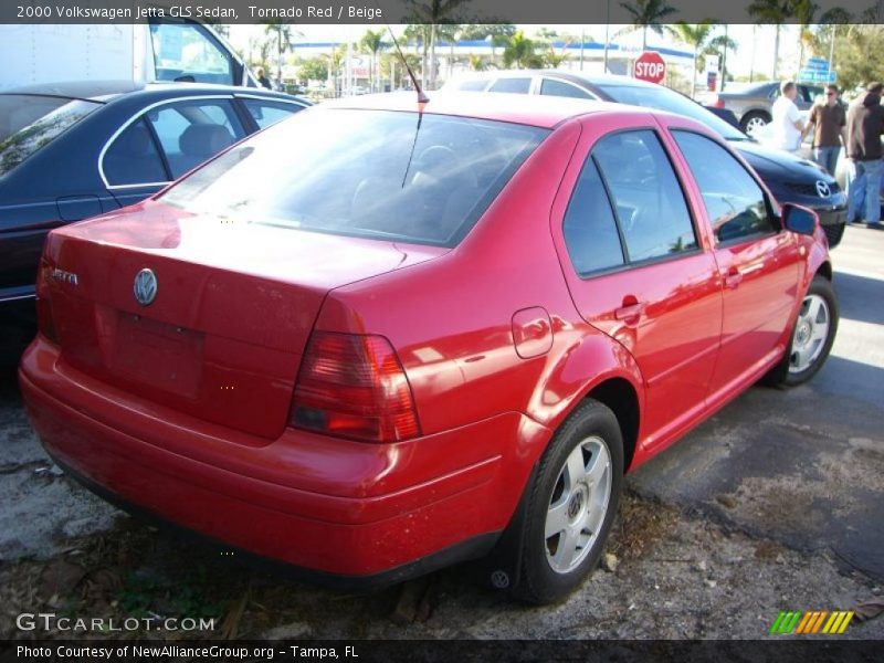 Tornado Red / Beige 2000 Volkswagen Jetta GLS Sedan