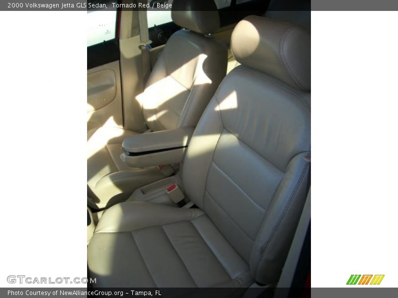 Tornado Red / Beige 2000 Volkswagen Jetta GLS Sedan