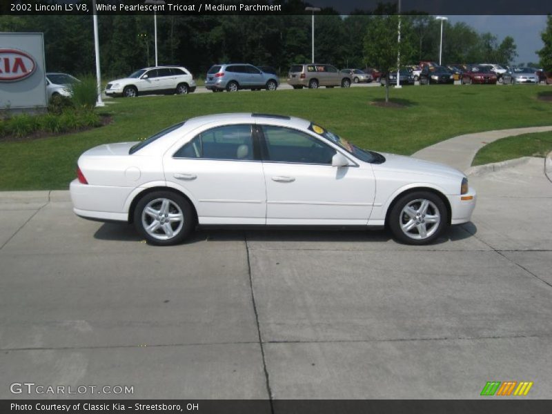 White Pearlescent Tricoat / Medium Parchment 2002 Lincoln LS V8