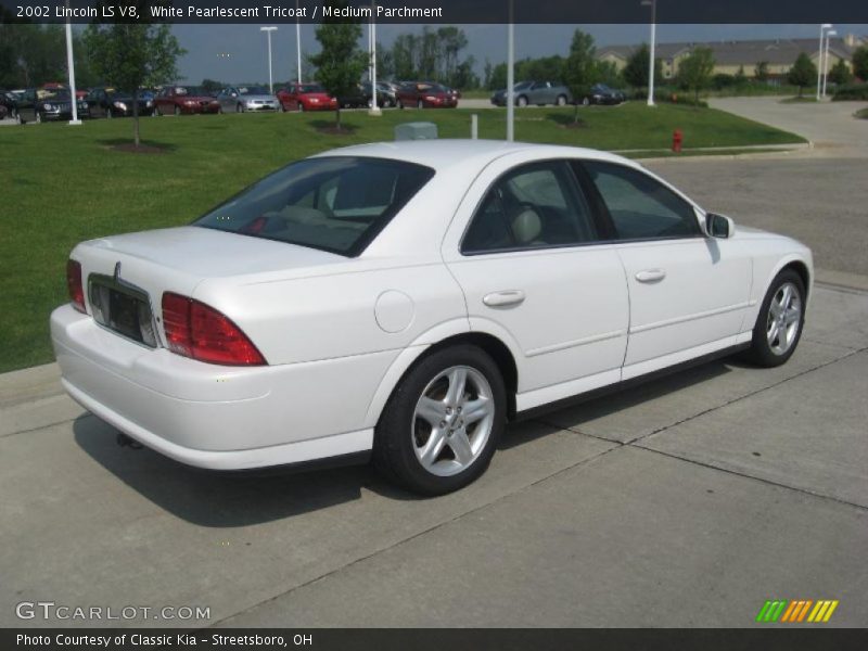 White Pearlescent Tricoat / Medium Parchment 2002 Lincoln LS V8