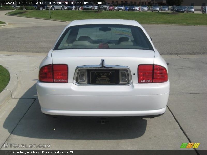 White Pearlescent Tricoat / Medium Parchment 2002 Lincoln LS V8