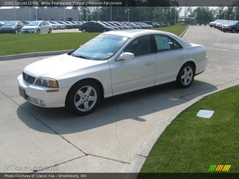 White Pearlescent Tricoat / Medium Parchment 2002 Lincoln LS V8