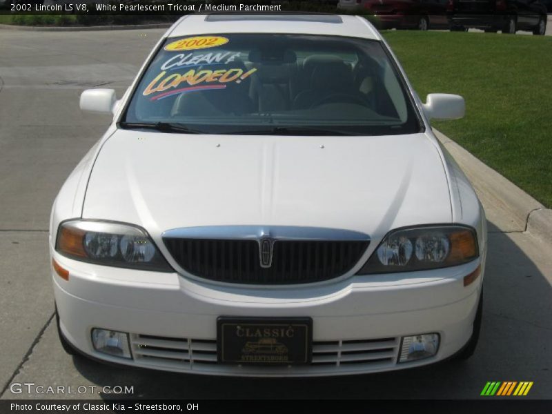 White Pearlescent Tricoat / Medium Parchment 2002 Lincoln LS V8