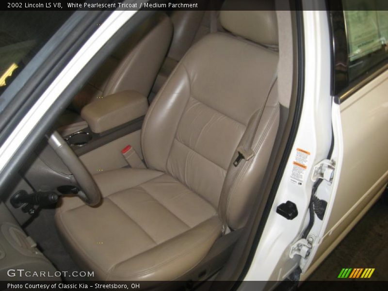 White Pearlescent Tricoat / Medium Parchment 2002 Lincoln LS V8