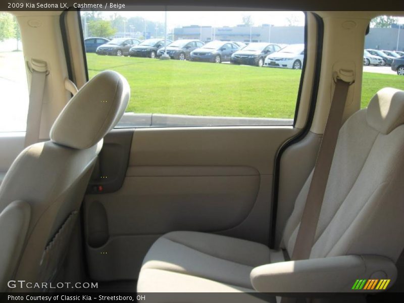 Cashmere / Beige 2009 Kia Sedona LX