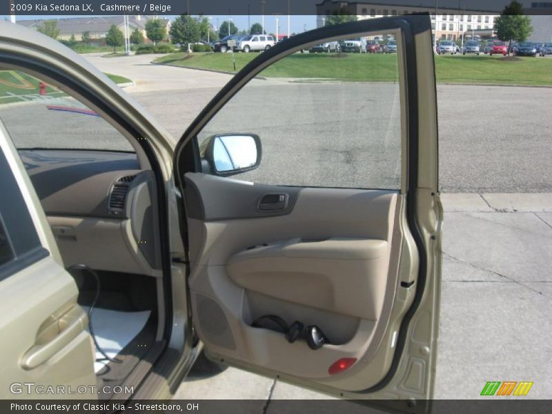 Cashmere / Beige 2009 Kia Sedona LX