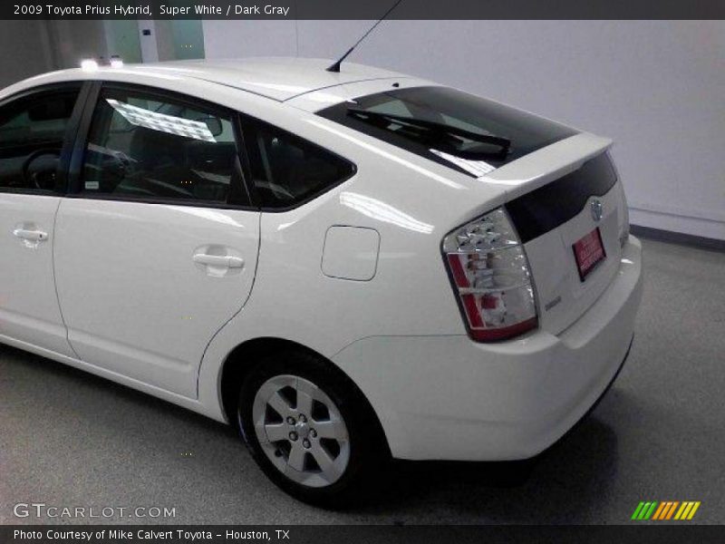 Super White / Dark Gray 2009 Toyota Prius Hybrid