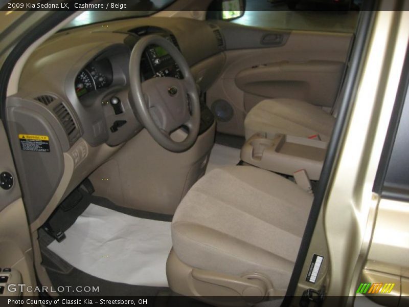 Cashmere / Beige 2009 Kia Sedona LX