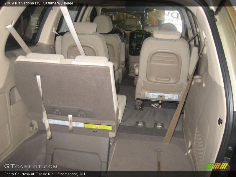 Cashmere / Beige 2009 Kia Sedona LX