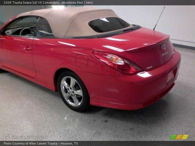 Absolutely Red / Ivory 2006 Toyota Solara SLE V6 Convertible