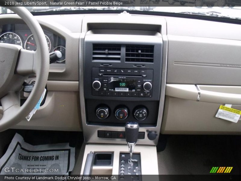 Natural Green Pearl / Pastel Pebble Beige 2010 Jeep Liberty Sport