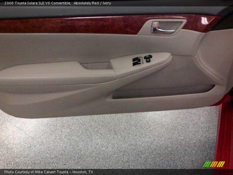 Absolutely Red / Ivory 2006 Toyota Solara SLE V6 Convertible