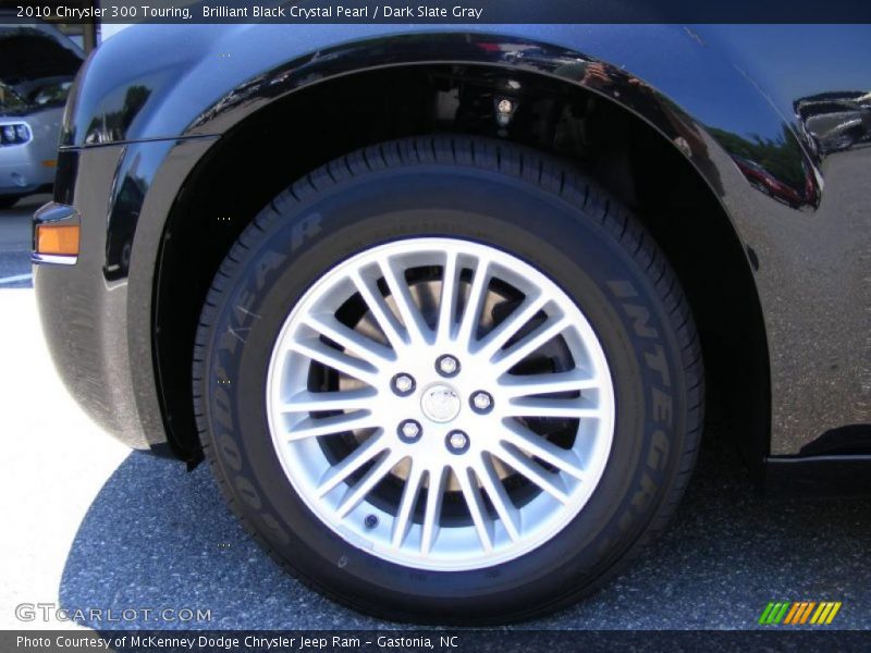 Brilliant Black Crystal Pearl / Dark Slate Gray 2010 Chrysler 300 Touring