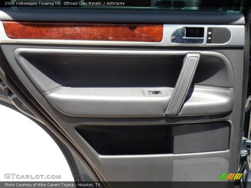 Offroad Grey Metallic / Anthracite 2006 Volkswagen Touareg V8