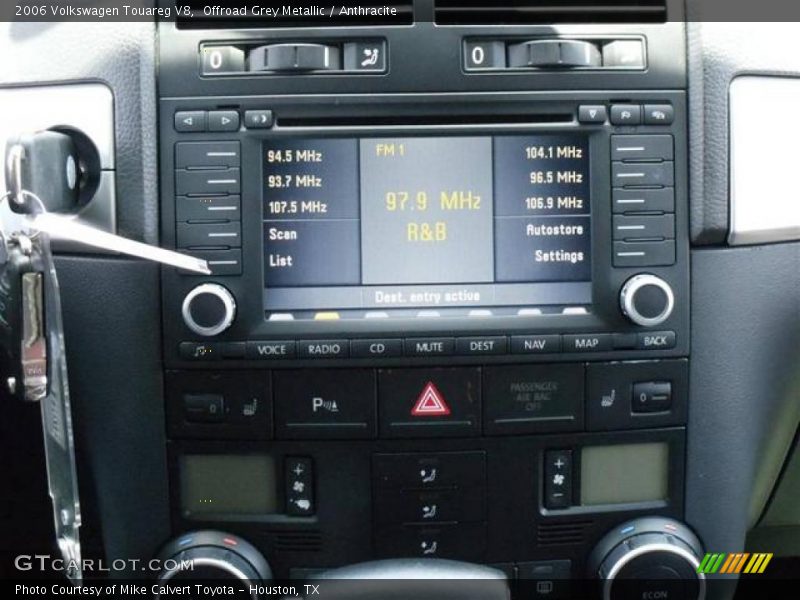 Offroad Grey Metallic / Anthracite 2006 Volkswagen Touareg V8