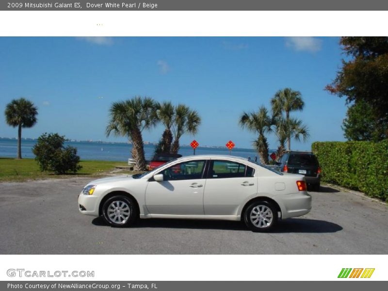 Dover White Pearl / Beige 2009 Mitsubishi Galant ES