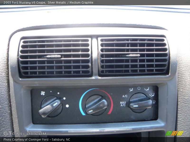 Silver Metallic / Medium Graphite 2003 Ford Mustang V6 Coupe