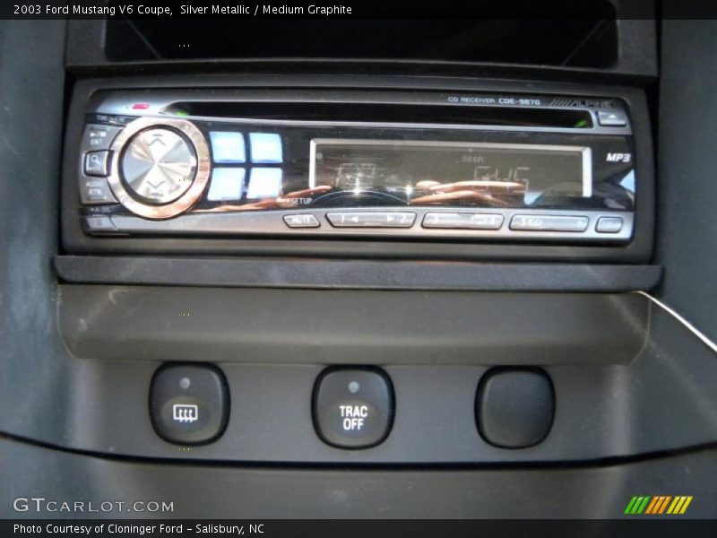 Silver Metallic / Medium Graphite 2003 Ford Mustang V6 Coupe