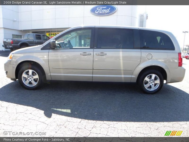 Light Sandstone Metallic / Medium Slate Gray/Light Shale 2009 Dodge Grand Caravan SE