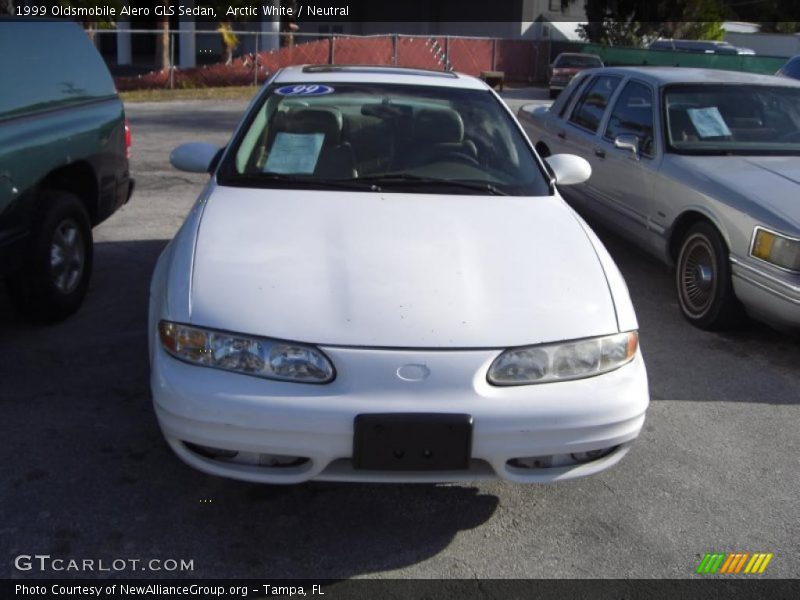 Arctic White / Neutral 1999 Oldsmobile Alero GLS Sedan