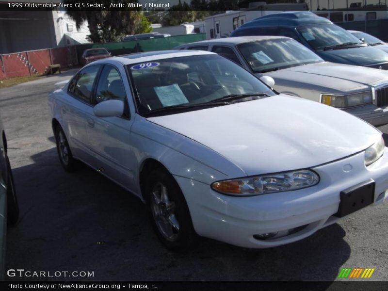 Arctic White / Neutral 1999 Oldsmobile Alero GLS Sedan