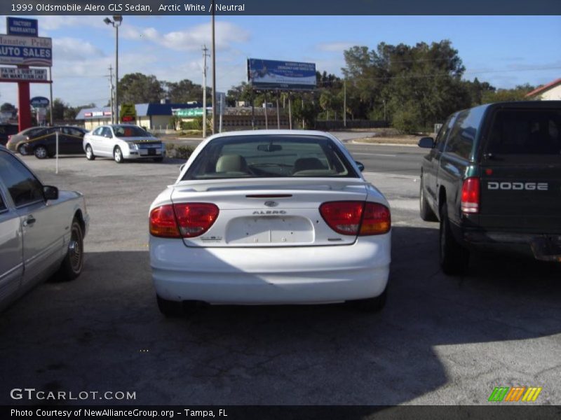 Arctic White / Neutral 1999 Oldsmobile Alero GLS Sedan