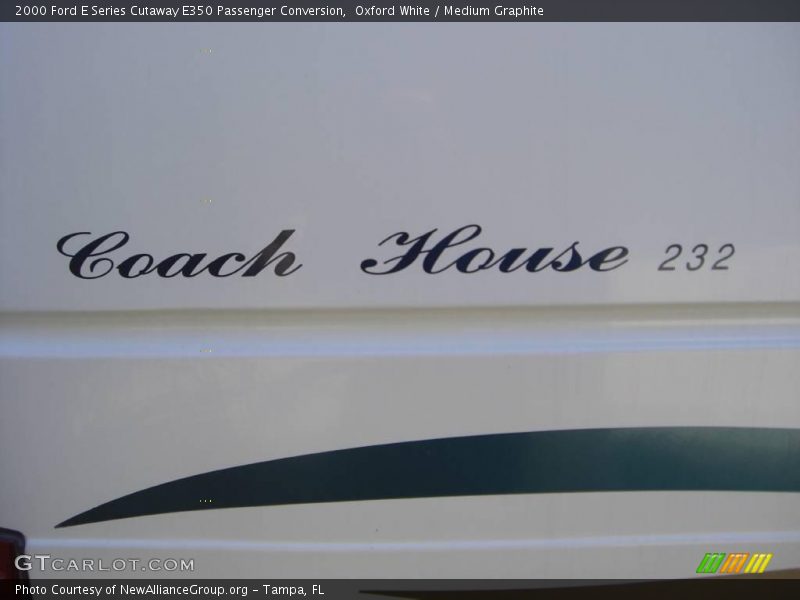 Oxford White / Medium Graphite 2000 Ford E Series Cutaway E350 Passenger Conversion