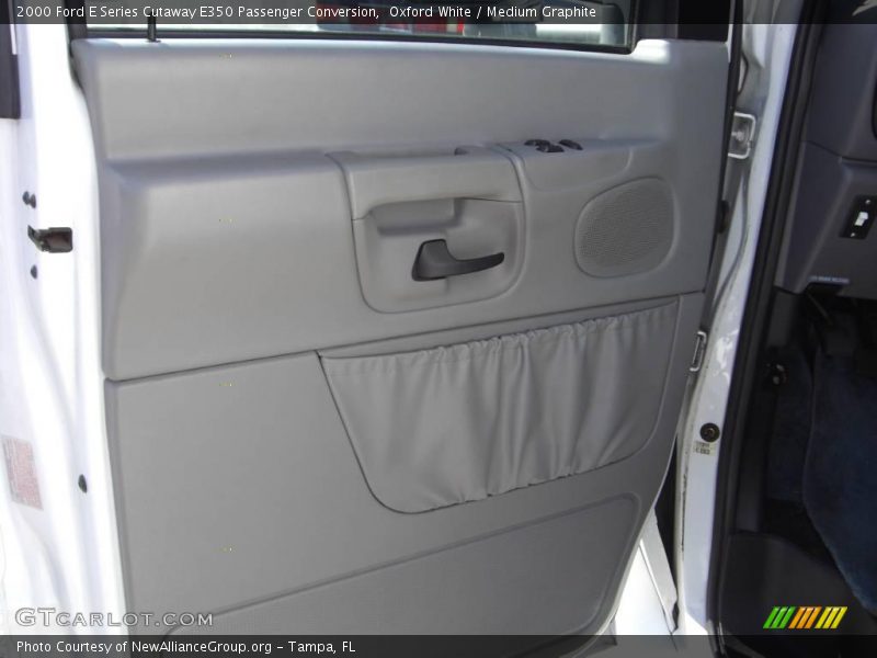 Oxford White / Medium Graphite 2000 Ford E Series Cutaway E350 Passenger Conversion
