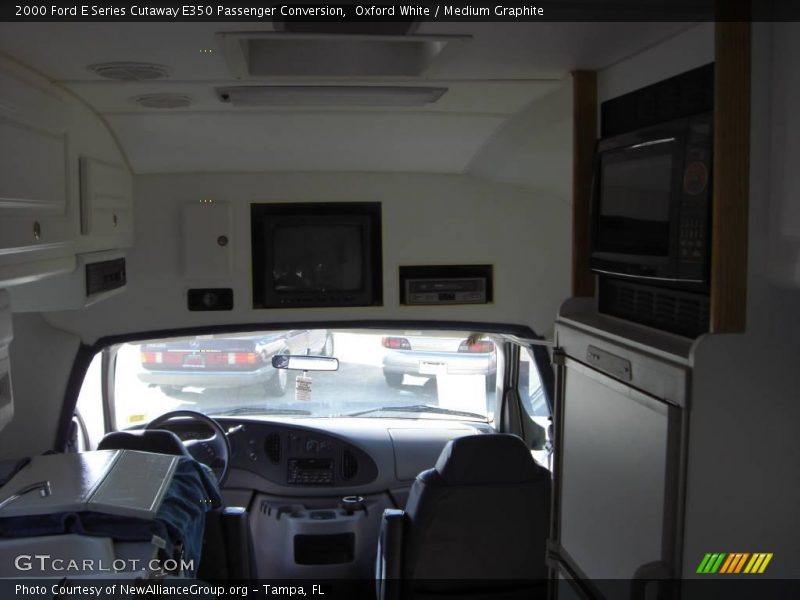 Oxford White / Medium Graphite 2000 Ford E Series Cutaway E350 Passenger Conversion