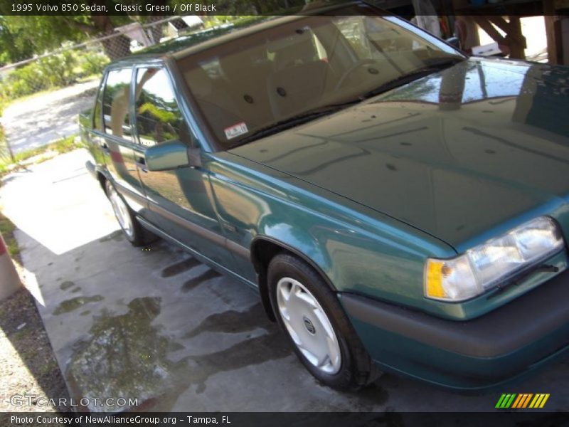 Classic Green / Off Black 1995 Volvo 850 Sedan