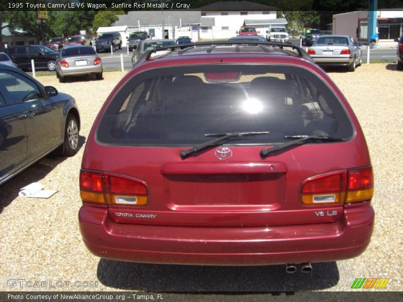 Sunfire Red Metallic / Gray 1995 Toyota Camry LE V6 Wagon