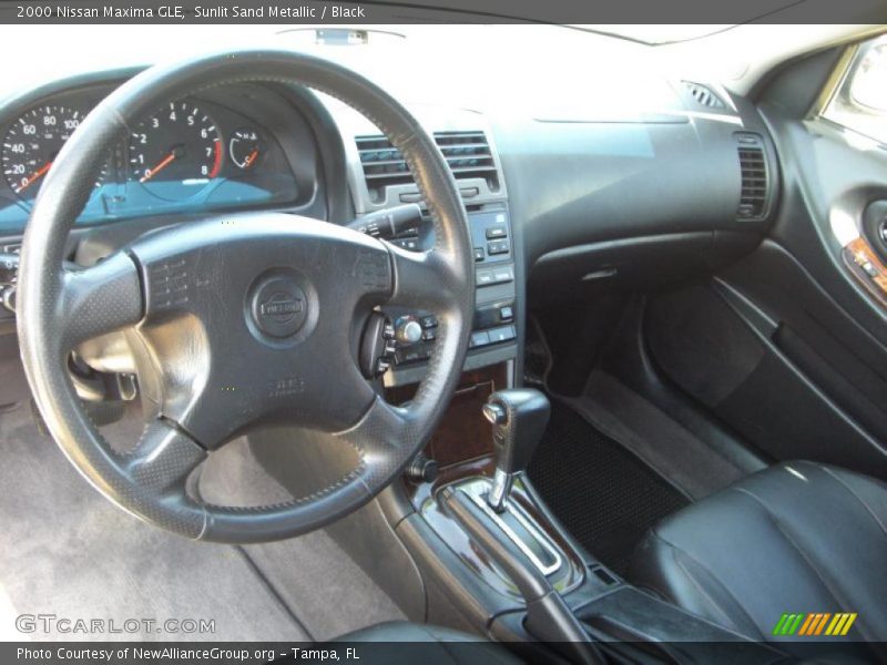 Sunlit Sand Metallic / Black 2000 Nissan Maxima GLE
